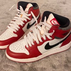 Jordan 1 High Chicago Lost and founds